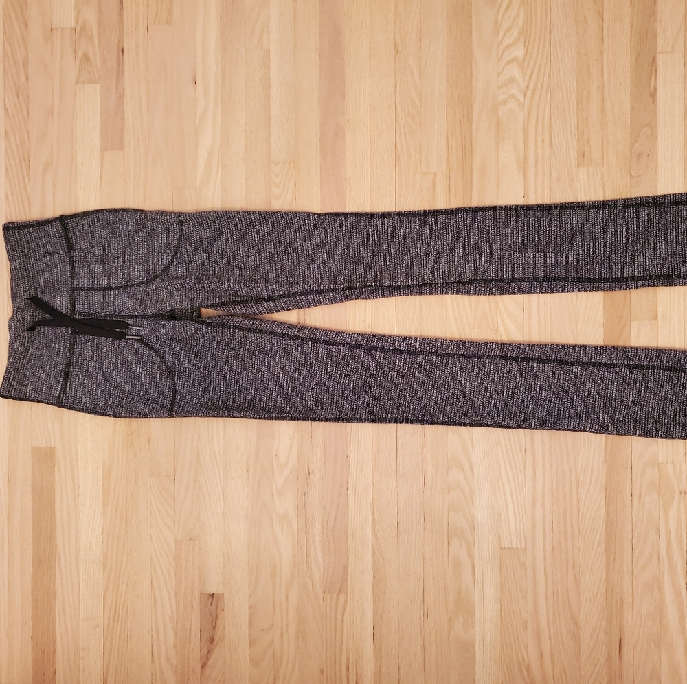 Lululemon Pants Size 4 Reversible Waistband